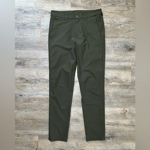 NWOT Lululemon Commission Slim Fit Pants